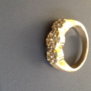 3 stone Diamond ring. 14k gold.